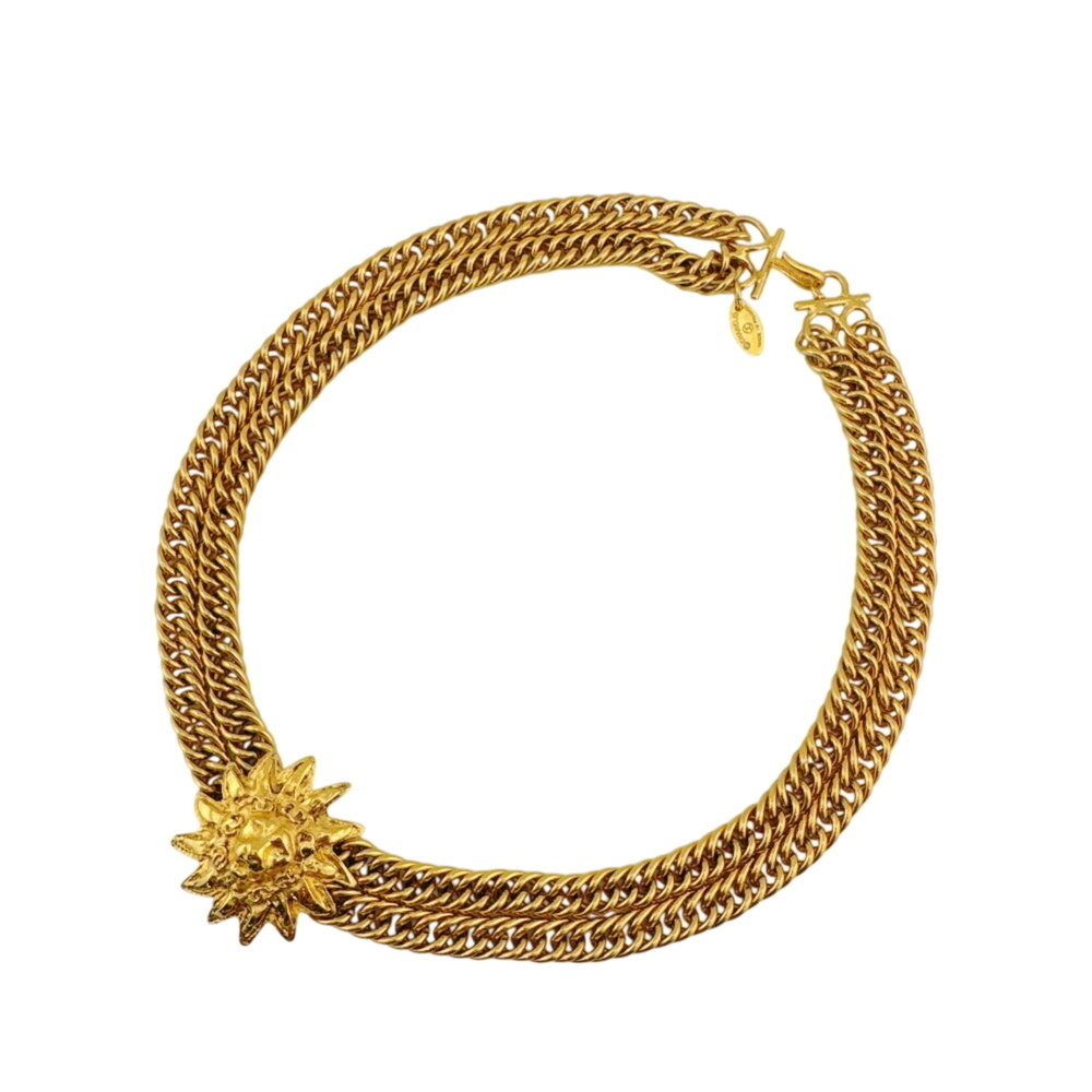 CHANEL Necklace - Picture 2 of 10